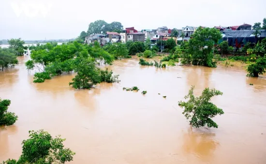 Lũ sông Hồng xuống chậm, sông Cầu đạt đỉnh