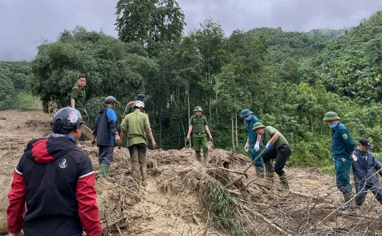 Cảnh báo nguy cơ cao tiếp tục sạt lở ở Lào Cai, Yên Bái