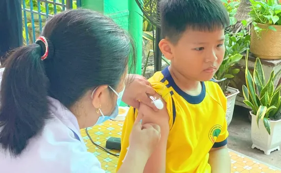 Tỷ lệ bao phủ 2 mũi tiêm vaccine sởi tại TP Hồ Chí Minh đạt mức an toàn