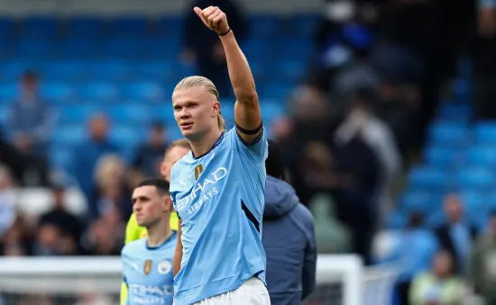 Man City ngược dòng thắng Fulham, áp sát ngôi đầu của Liverpool