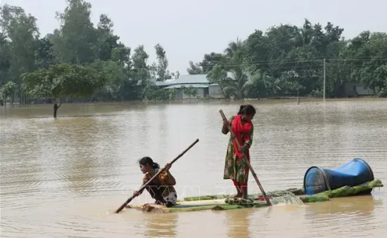 Hàng trăm nghìn người mắc kẹt do lũ lụt ở Bangladesh