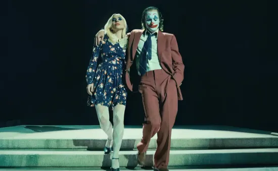 Lý do nụ hôn đồng giới của Lady Gaga bị cắt trong Joker 2