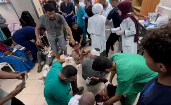 Một trường học tại Gaza bị không kích, ít nhất 28 người tử vong