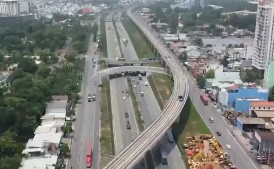 TP Hồ Chí Minh: Metro số 1 bắt đầu vận hành giống như thương mại