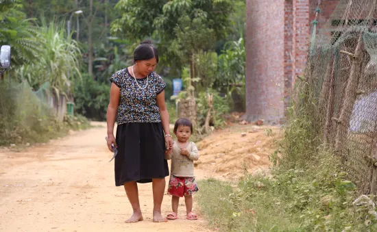 Sống sau lũ: Chung tay góp sức giúp bà con vùng lũ vượt qua khó khăn