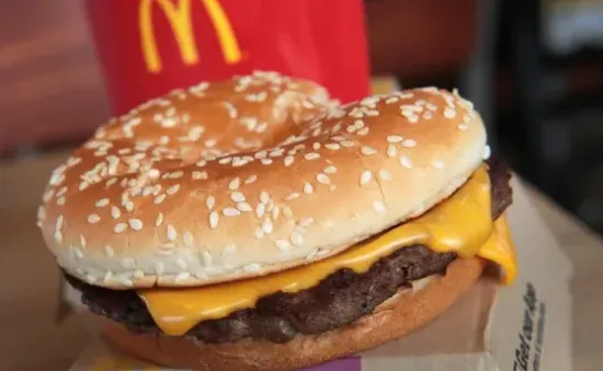 Mỹ: Một người chết do E.Coli liên quan đến bánh hamburger của McDonald’s