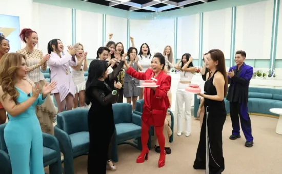 Các Chị đẹp vỡ òa cảm xúc trong lần đầu hội ngộ