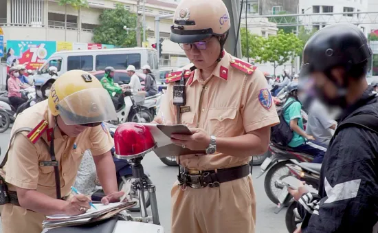 Hà Nội xử lý nghiêm vi phạm dẫn đến ùn tắc giao thông