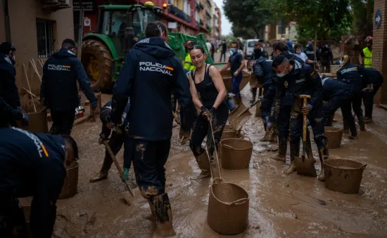 Tây Ban Nha triển khai tìm kiếm nạn nhân lũ lụt