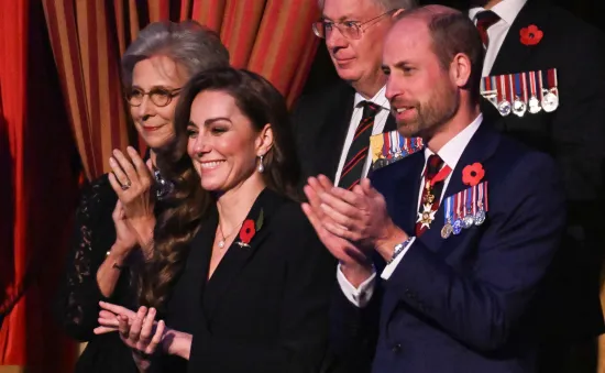 Công nương Kate Middleton xuất hiện với tinh thần phấn chấn sau cuộc chiến chống ung thư