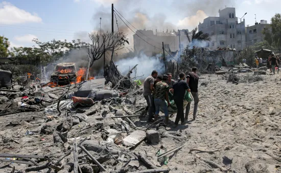 Xe tăng tiến vào trung tâm Gaza, hỏa lực của Israel khiến 11 người tử vong