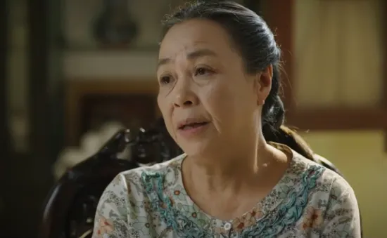 Hoa sữa về trong gió: "Mẹ chồng quốc dân" mới của màn ảnh Việt gọi tên bà Trúc