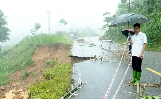 Công bố tình huống khẩn cấp về thiên tai trên 4 tuyến quốc lộ ở Hà Giang