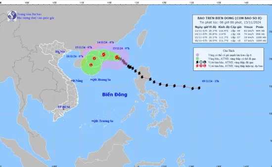 Bão số 8 mạnh cấp 9, giật cấp 11, di chuyển theo hướng Tây Tây Bắc