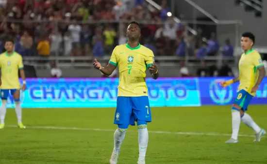 Vinicius đá hỏng 11m, Brazil hòa thất vọng trước Venezuela