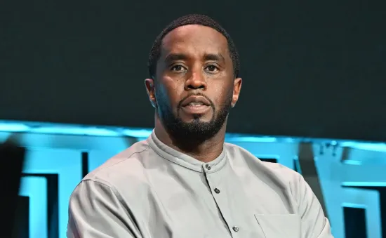 Sean "Diddy" Combs tố cáo bị "đột kích" phòng giam