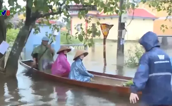 Thừa Thiên Huế ứng phó với mưa lớn gây ngập lụt