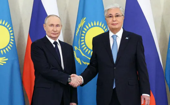 Tổng thống Nga Putin thăm Kazakhstan, hội đàm với Tổng thống nước chủ nhà