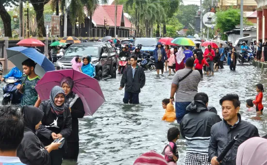 Malaysia sơ tán hơn 90.000 người tránh trận lũ lụt tồi tệ nhất một thập kỷ