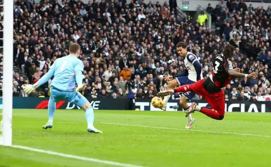 Tottenham hòa đáng tiếc Fulham: Điểm yếu lộ diện, tốp 4 nguy cơ trượt xa!