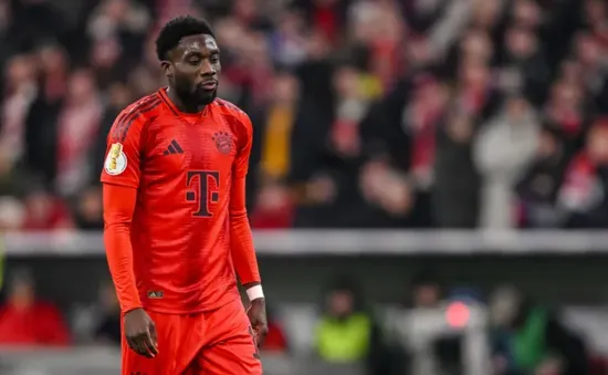 Alphonso Davies sắp rời Bayern? Man United vào cuộc với kế hoạch gây sốc!