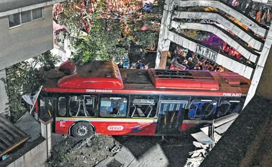 Liên tiếp 2 vụ tai nạn xe bus tại Ấn Độ khiến hàng chục người thương vong