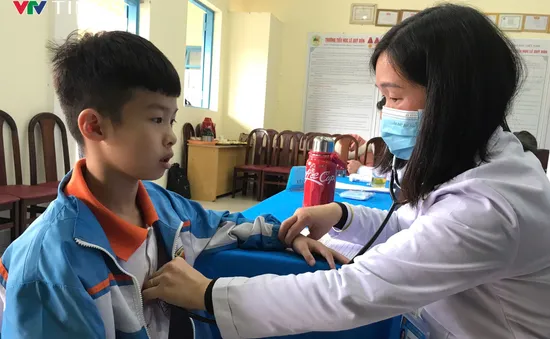 Đà Lạt: tiêm vaccine uốn ván-bạch hầu cho gần 4.200 trẻ 7 tuổi