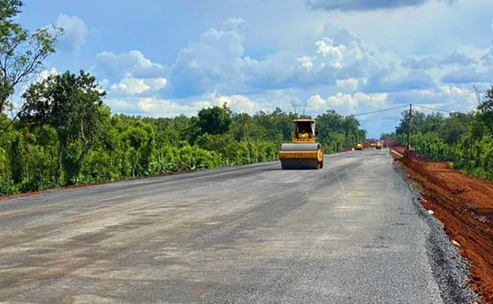 Dự án đường tránh thi công chậm tiến độ, ảnh hưởng đời sống người dân