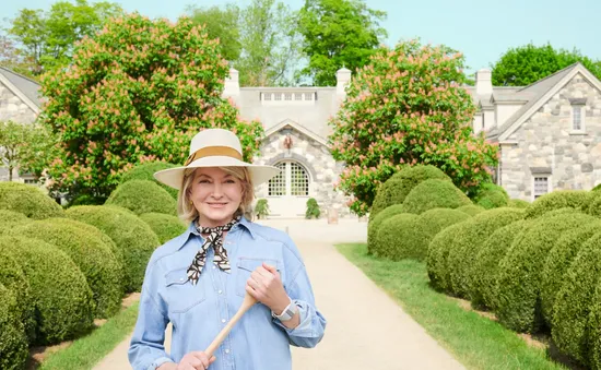 Khỏe, đẹp ở tuổi ngoài 80 theo cách của Martha Stewart