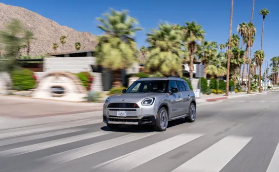 MINI Countryman hoàn toàn mới ra mắt tại Việt Nam