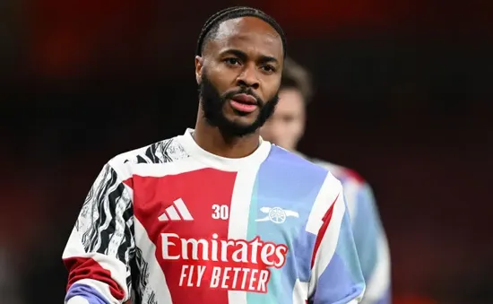 Raheem Sterling bất ngờ 'mất tích': Arsenal loay hoay trước Crystal Palace!