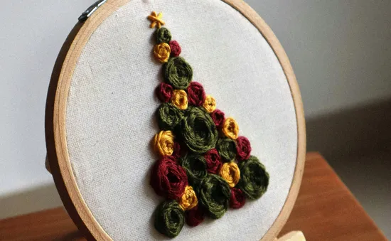 Sáng tạo cây thông Noel cho riêng mình