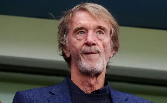 Man Utd lao đao dưới thời Sir Jim Ratcliffe: Những quyết định sai lầm đẩy Old Trafford vào khủng hoảng!