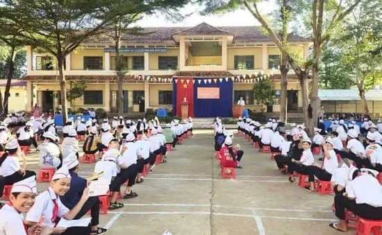 Mỗi học sinh là một tuyên truyền viên vận động, thu gom vũ khí, vật liệu nổ, công cụ hỗ trợ và pháo