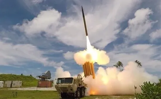 Hệ thống phòng thủ THAAD của Mỹ lần đầu hỗ trợ Israel đánh chặn tên lửa đạn đạo của Houthi