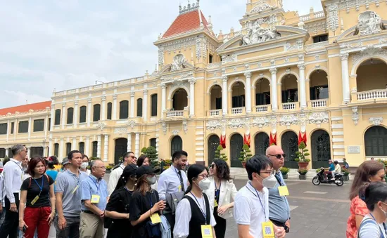 Tạm ngưng tour tham quan trụ sở HĐND - UBND TP Hồ Chí Minh để sửa chữa, cải tạo