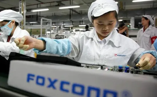 Foxconn đạt doanh thu kỷ lục nhờ AI