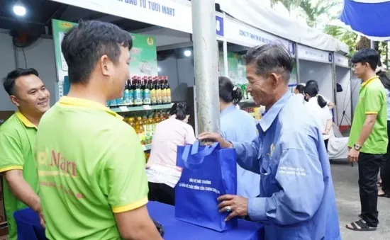 Hà Nội: Hơn 70 tỷ đồng hỗ trợ đoàn viên, người lao động dịp Tết