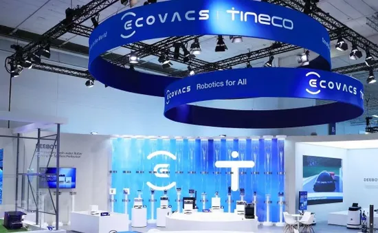 ECOVACS giới thiệu máy hút bụi tích hợp công nghệ tự rửa tại CES 2025