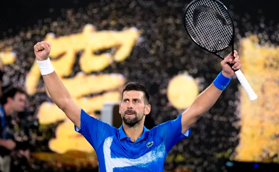 Novak Djokovic ngược dòng thắng Carlos Alcaraz tại Australia mở rộng 2025