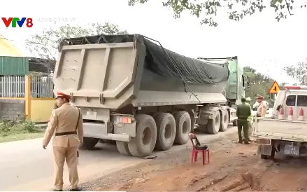 Xử lý nghiêm các hành vi vi phạm quá khổ, quá tải