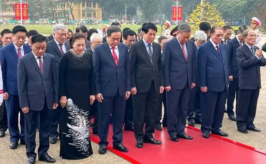 Lãnh đạo Đảng, Nhà nước vào Lăng viếng Chủ tịch Hồ Chí Minh