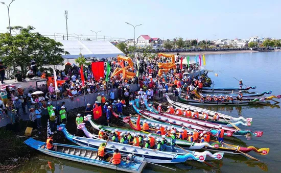 Bà Rịa - Vũng Tàu: Sôi nổi giải đua thuyền rồng huyện Xuyên Mộc
