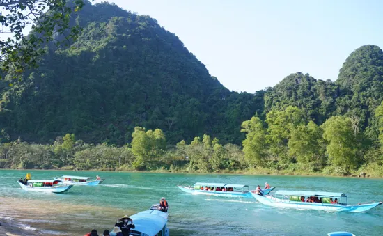 Du lịch Quảng Bình khởi sắc, tăng tần suất chuyến bay dịp Tết