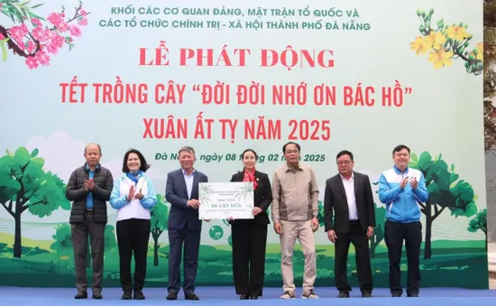 Đà Nẵng phát động Tết trồng cây Xuân Ất Tỵ 2025, tiếp tục mở rộng không gian xanh ven biển