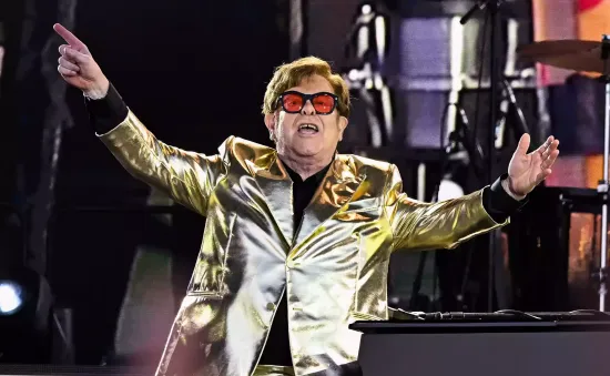 Elton John không nghe nhạc của chính mình