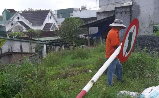 Loại bỏ ngay các biển báo giao thông không cần thiết