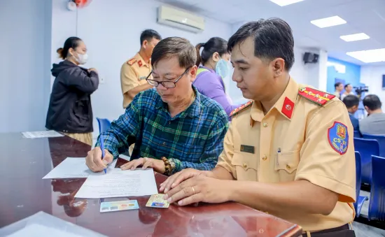 TP Hồ Chí Minh tăng thêm 22 điểm cấp đổi giấy phép lái xe