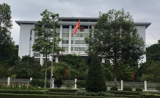 Lào Cai: Tạm dừng nhiều công trình, dự án