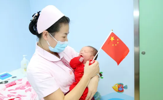 Trung Quốc triển khai nhiều biện pháp khuyến khích sinh con